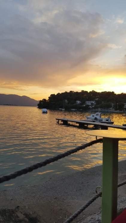 Apartmán Sunray Studio In Poros Poros Town Exteriér fotografie